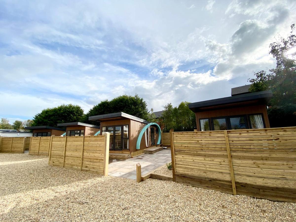 Elletson Park Wood Fired Hot Tubs, Caravans & Pods Pilling Exterior photo
