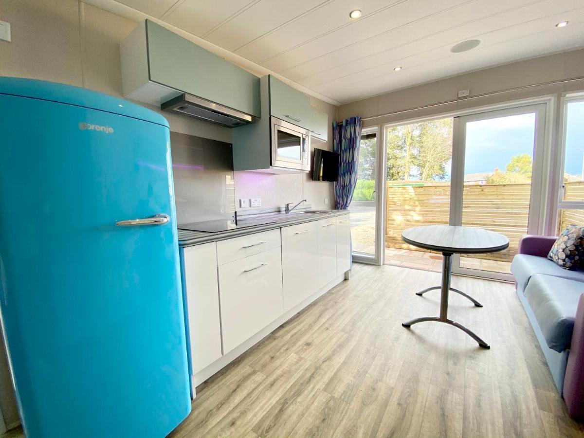 Elletson Park Wood Fired Hot Tubs, Caravans & Pods Pilling Exterior photo