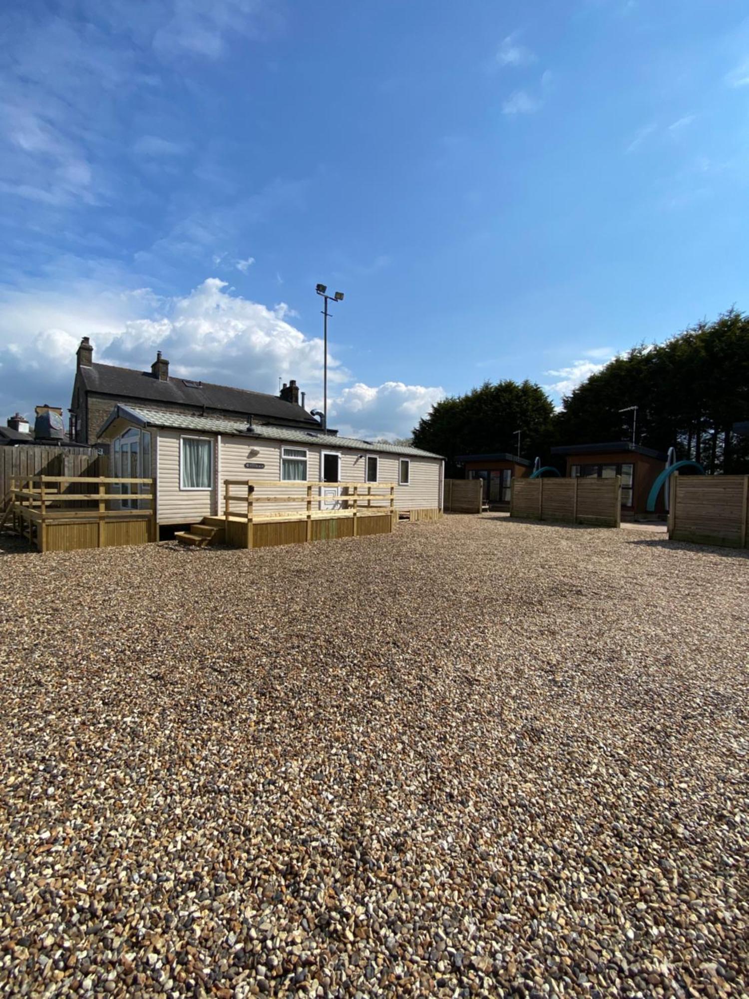 Elletson Park Wood Fired Hot Tubs, Caravans & Pods Pilling Exterior photo